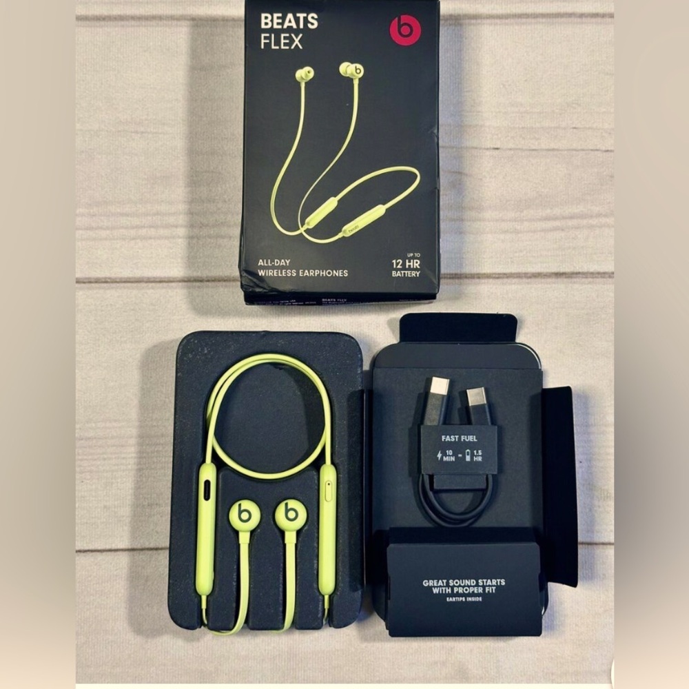 Beats Flex Earbuds